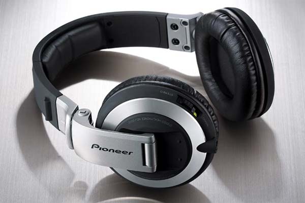 Pioneer HDJ-2000 Headphones on Sale at Best Buy