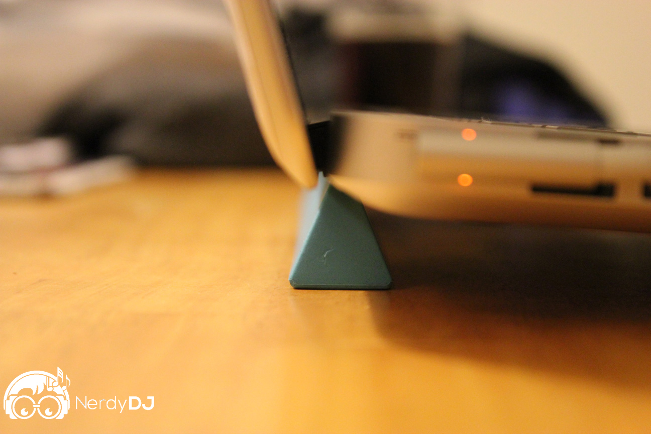 The curb is designed to vent heat from your laptop more effectively 