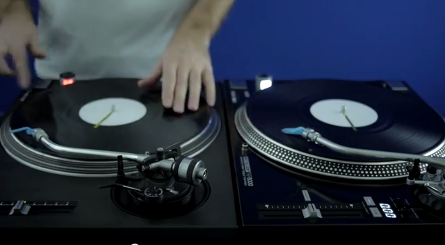 Fong Fong takes a quick look at the Reloop RP-8000 against the Technics 1210